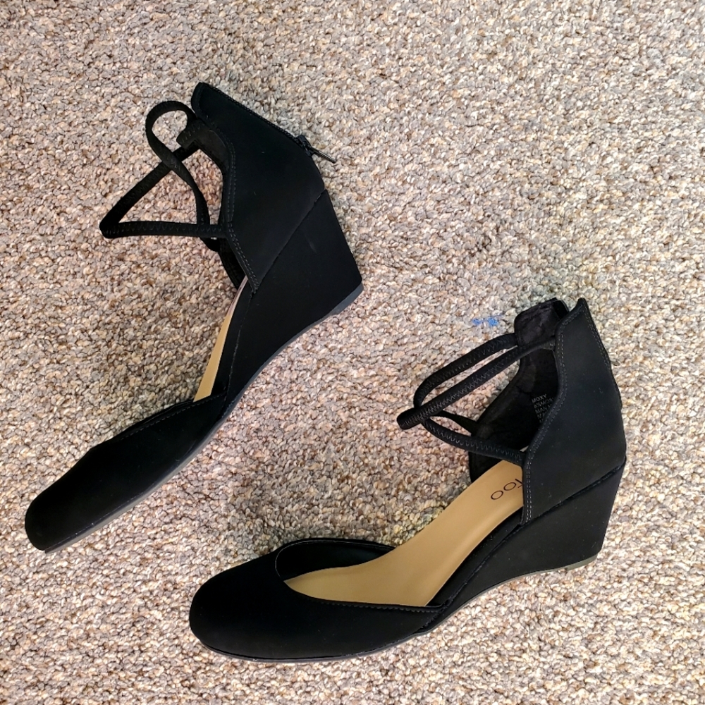 MeToo Wedge Black Women's Heel